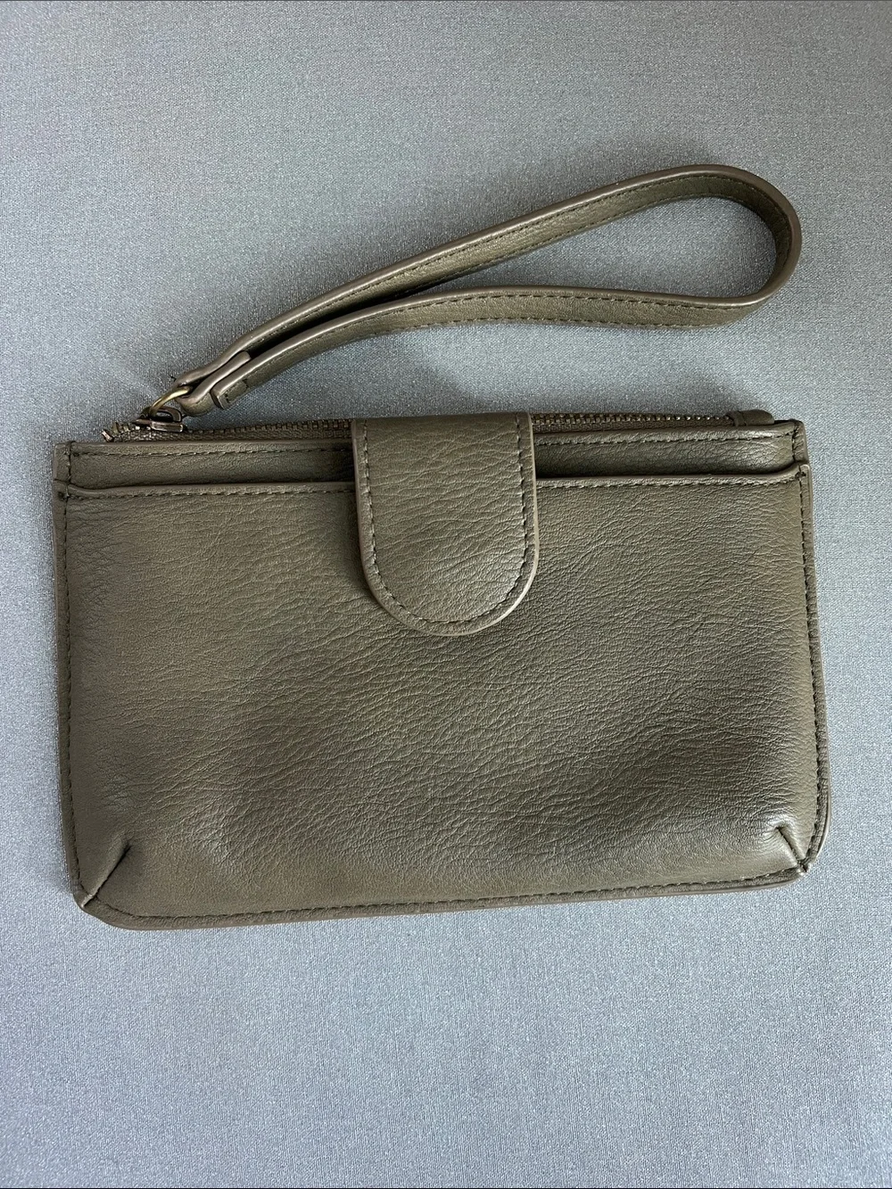 Universal Thread | Women's Olive Green Wristlet Wallet - Leather Look 7” x 4.5”